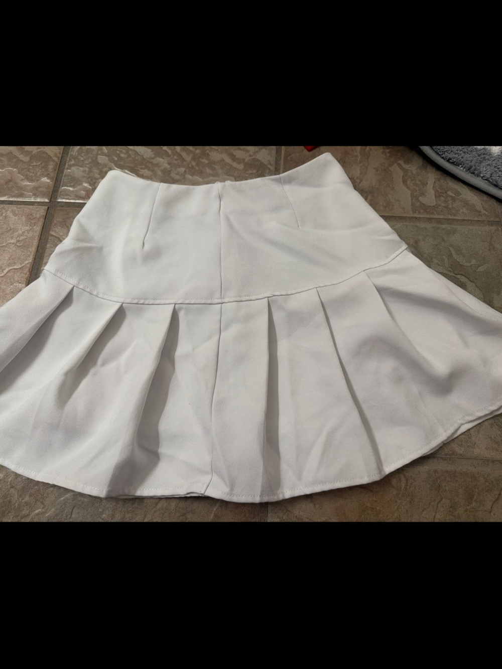 SHEIN White Pleated Circle Skater Skirt